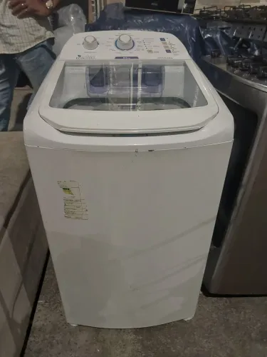 Vende-se Máquina de Lavar Electrolux Safery Glass 8,5 kg Turbo Economia. Valor 700,00