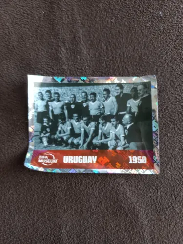Vendo figurinha fwc: Uruguai 1958 brilhante