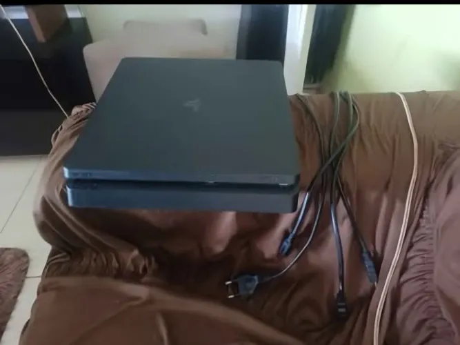 PS4 Slim 1TB