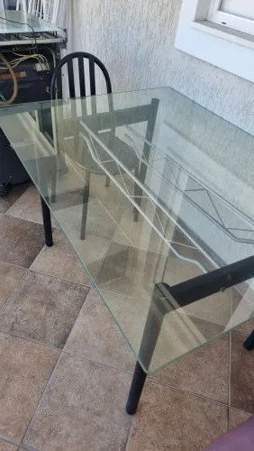 Mesa Tok Stok com 4 cadeiras
