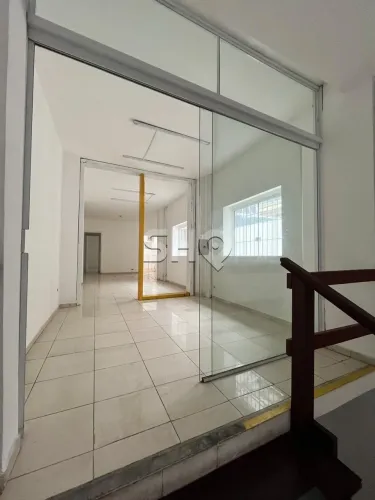 Sobrado para uso comercial na Barra Funda