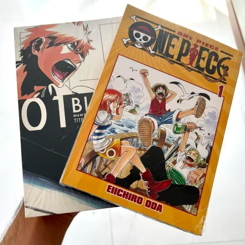 KIT MANGÁS - ONE PIECE VOL 1 e BLEACH (REMIX) VOL 1 - NOVOS, LACRADOS