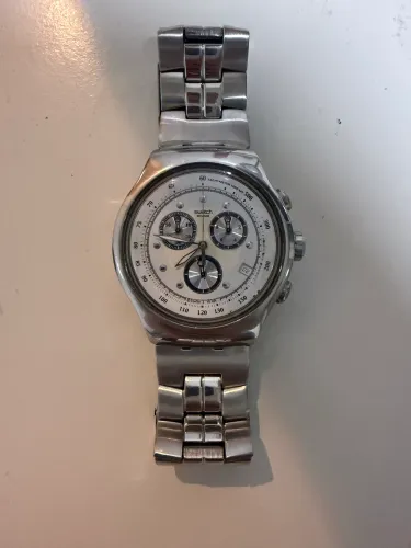 Swatch cara branca 