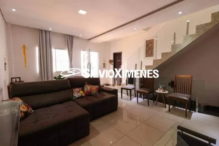 Residencial  Casa no Horto com 280,00 (M²), 5 quartos e 2 vagas para Venda