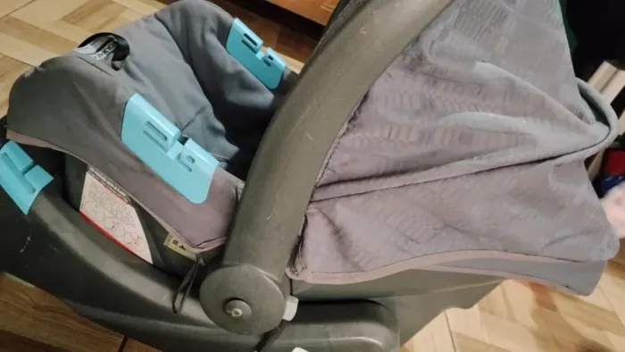 Bebê conforto com base 