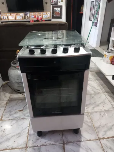 Fogão 4 bocas automático Brastemp