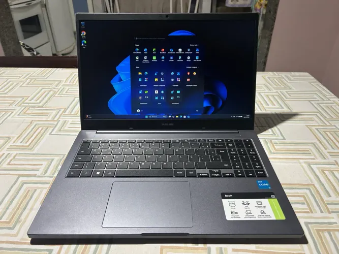 Notebook Samsung Book Core i3 - 4GB - SSD 256GB nvme - Oportunidade