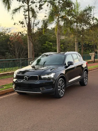 Volvo XC40 XC 40 T-5 Híbrido Momentum 1.5 262cv 2021