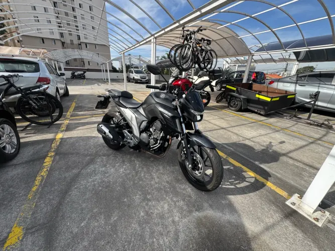 Fazer 250 2022 preta