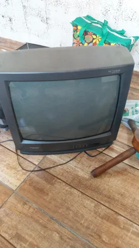 Televisão tubo, precisa controle remoto!