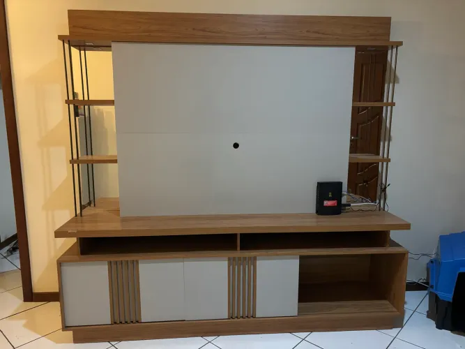 Rack com painel para TV e luz de led