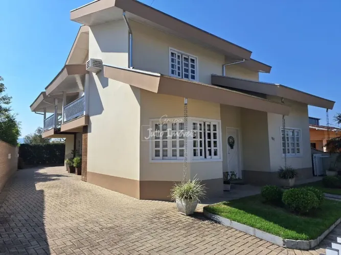 Casa 4 quartos 1 suite Souza Cruz em Brusque