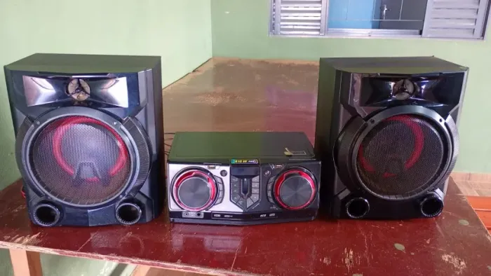 Mini System LG XBOOM CJ65 810W