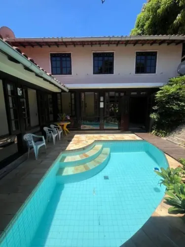 Casa no Ubá 2 - 4 qts sendo 1 suíte, Vaga e Piscina - Lazer Completo