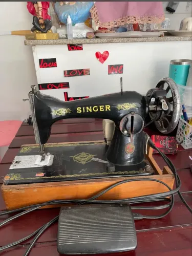 MÁQUINA DE COSTURA SINGER