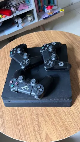 PS4 SLIM