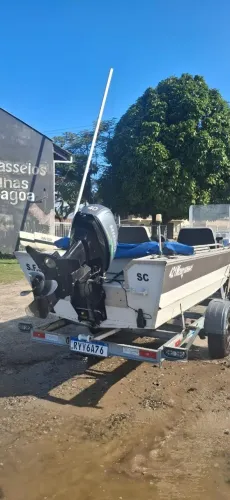 Vendo ou troco Lancha de alumínio.
