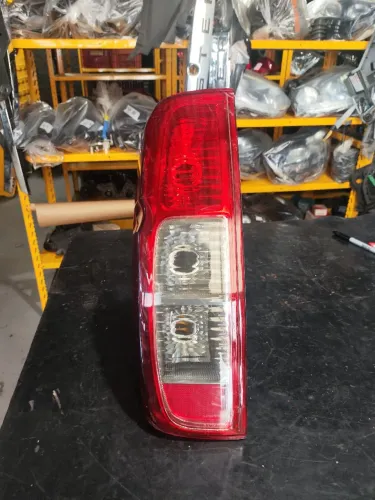 Lanterna esquerda Frontier original 2009 a 2015