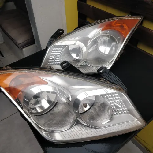 Par de farol Fiesta - ORIGINAL FORD 