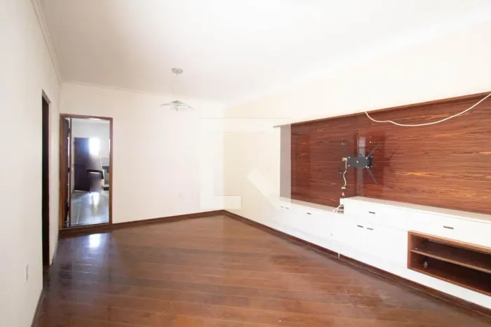 Casa à Venda - Fazenda Aricanduva, 3 Quartos, 210 m2