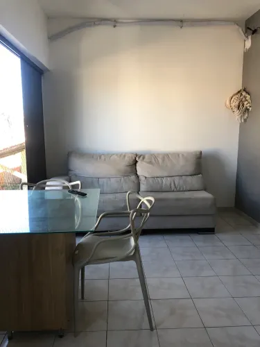 ALUGA-SE APARTAMENTO NA COROA DO MEIO