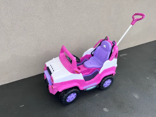 Mini Veículo Passeio e Pedal Infantil Diipi Rosa- Calesita