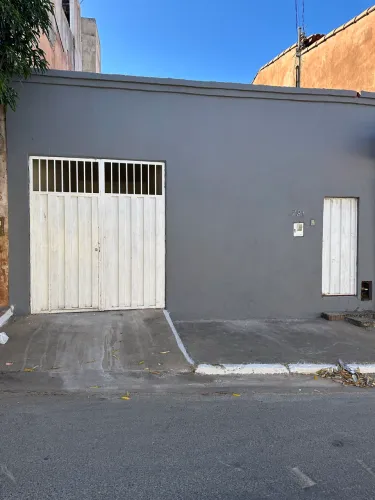 Casa para alugar - Morrinhos - R$1.200