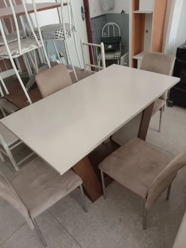 Mesa 4 cadeiras