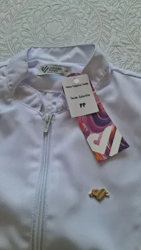 Jaleco Feminino Manga Bufante Gabardine Teddy Branco