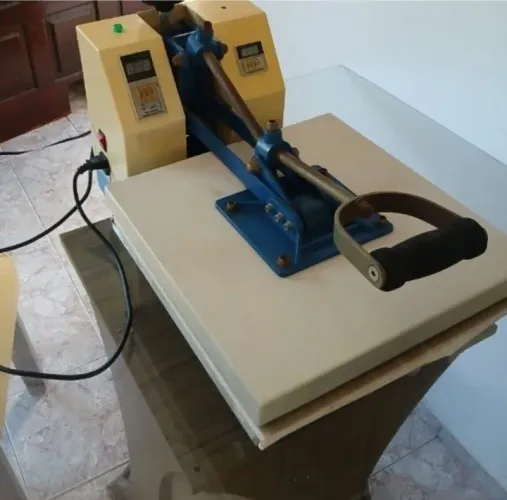 Maquina interlok e prensa transfer