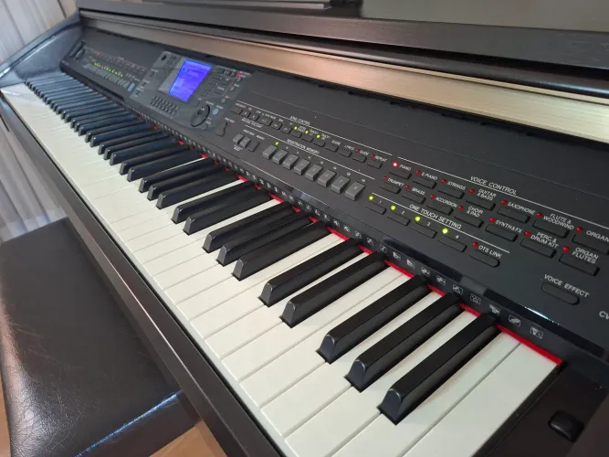 CLAVINOVA CVP-501 PIANO ACÚSTICO