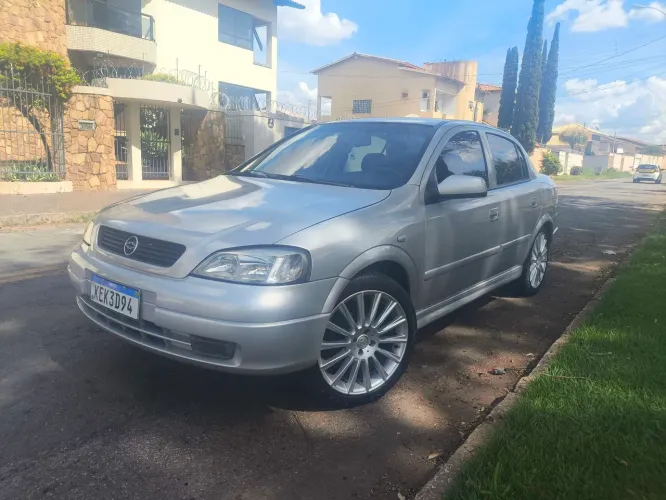 Chevrolet Astra GL Milenium 1.8 MPFI 4P 2001