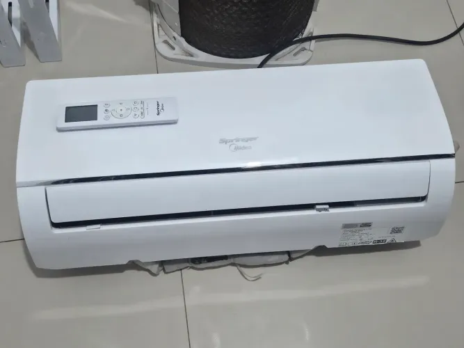 Ar-condicionado Springer Midea 9000 BTUS
