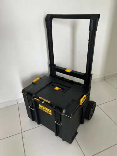 Caixa DeWalt ToughSystem 2.0 Com Rodas (DWST08450)