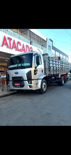 Caminhão Ford cargo 1717 2012 muito novo 170 mil