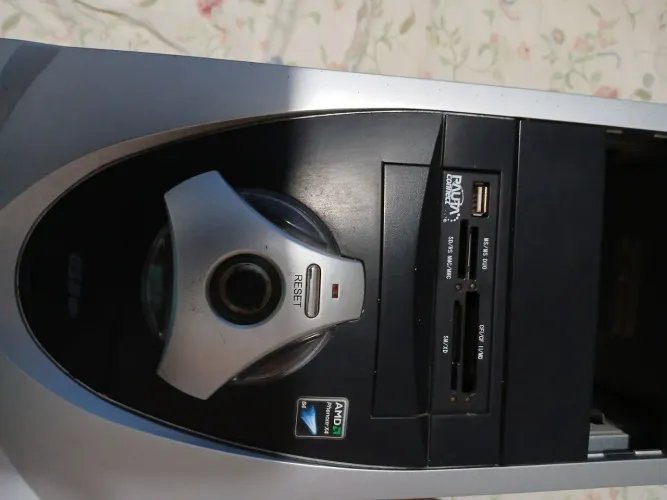 Gabinete para computador.