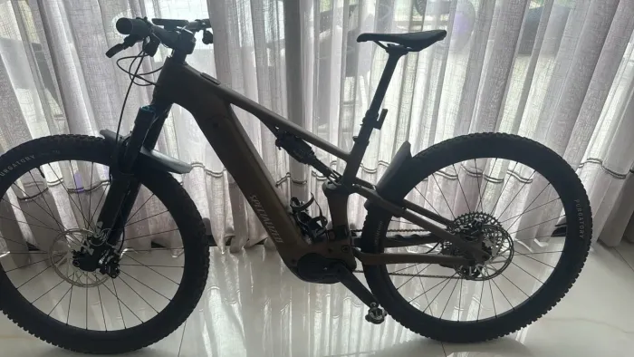 Specialized Levo Comp R - S3 muito nova 