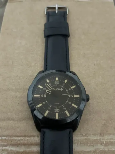 Belíssimo Relógio de Quartz da Marca Touch