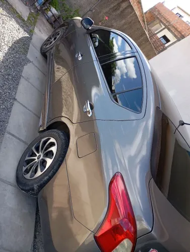Nissan Versa SV 1.6 16V Flex Fuel 4P Mec. 2014