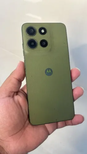 Celular moto G15 seminovo com Caixa e nota no preço único dono