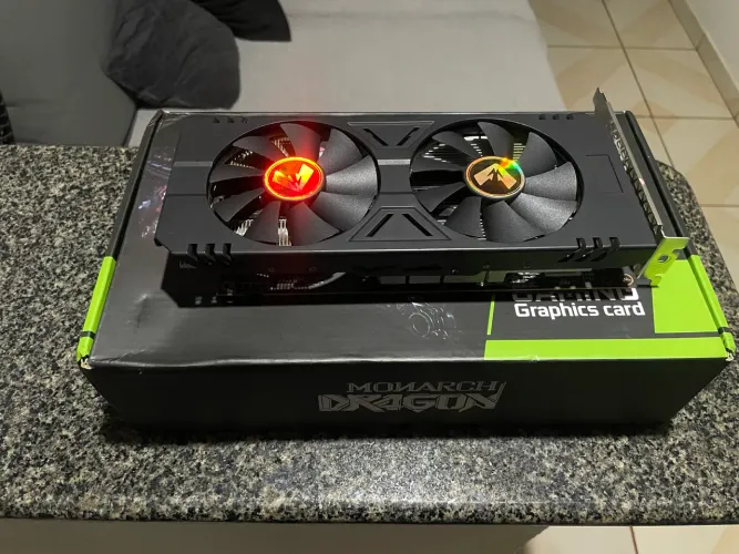 PLACA DE VIDEO RX590 8GB