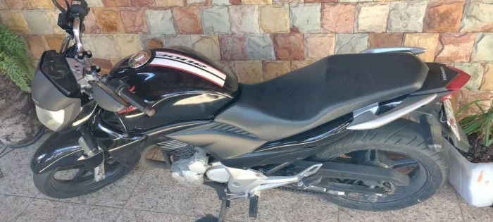 Cb 300 nova único dono