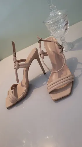 SALTO ZATZ ESTILETTO