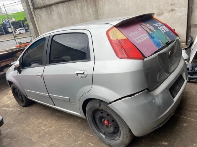 Sucata Fiat/ Punto Elx 1.4 2008/2008 para venda de peças