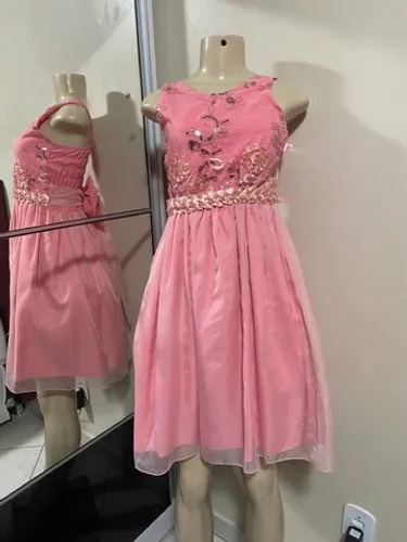 Vestido social. Veste até 14 anos