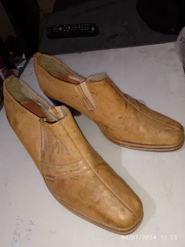 Bota cano curto em couro Remiks