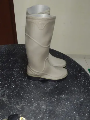 Botas de Borracha / Garimpo/ fazenda