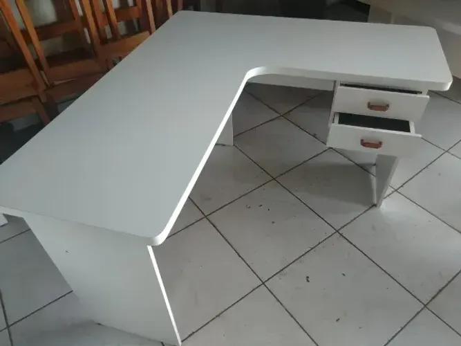 prod. novo - mesa escrivaninha em L branca com gavetas - frete gratis