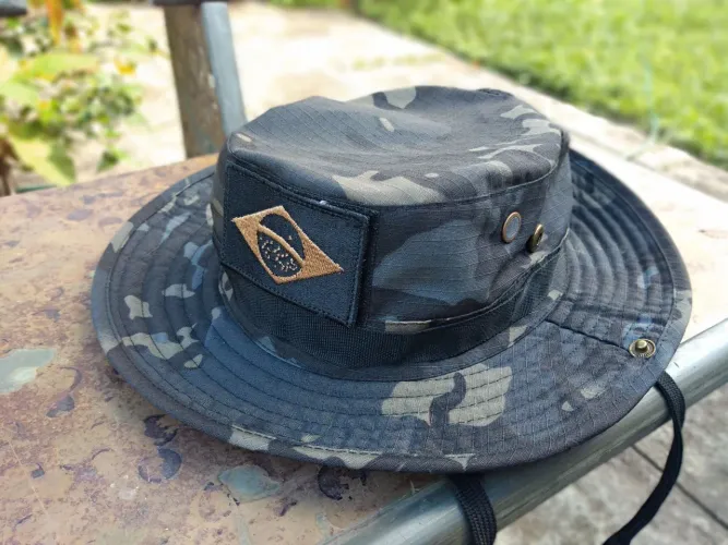 Boné Chapéu Boina Militar Camuflado Pescador Tático Com Patch Bandeira do Brasil 