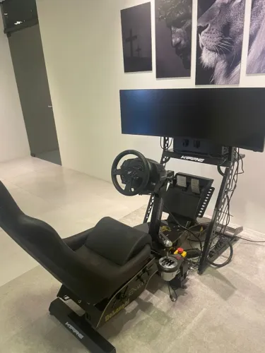 VENDO SET UP DE CORRIDA GAMER VOLANTE E CAMBIO THRUSTMASTER T300RS GT